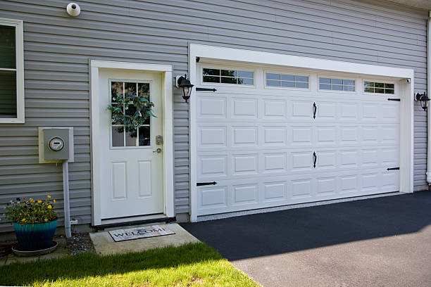 24/7 Emergency Garage Door Panel Replacement experts in Shady Point, OK